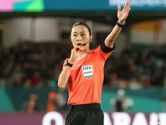 包含奥运女子足球赛精彩回放，中国队勇攀高峰的词条