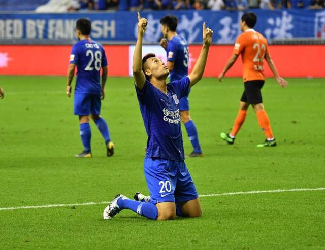 战胜对手，国家队密集防线锁定抢分