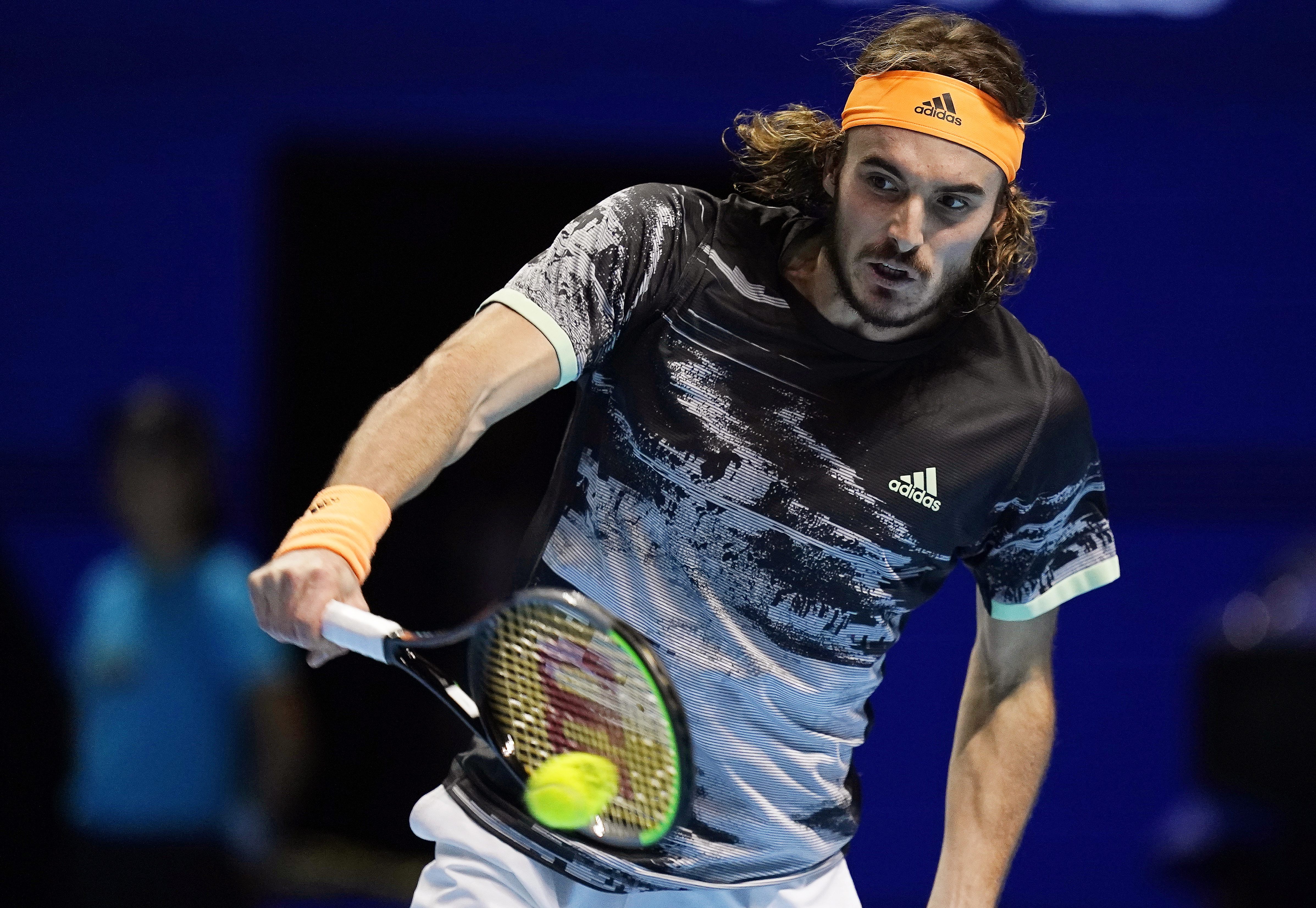 世界网球队鏖战英国网球队,西西帕斯惊艳世界的简单介绍 世界网球队鏖战英国网球队,西西帕斯惊艳世界的简单介绍