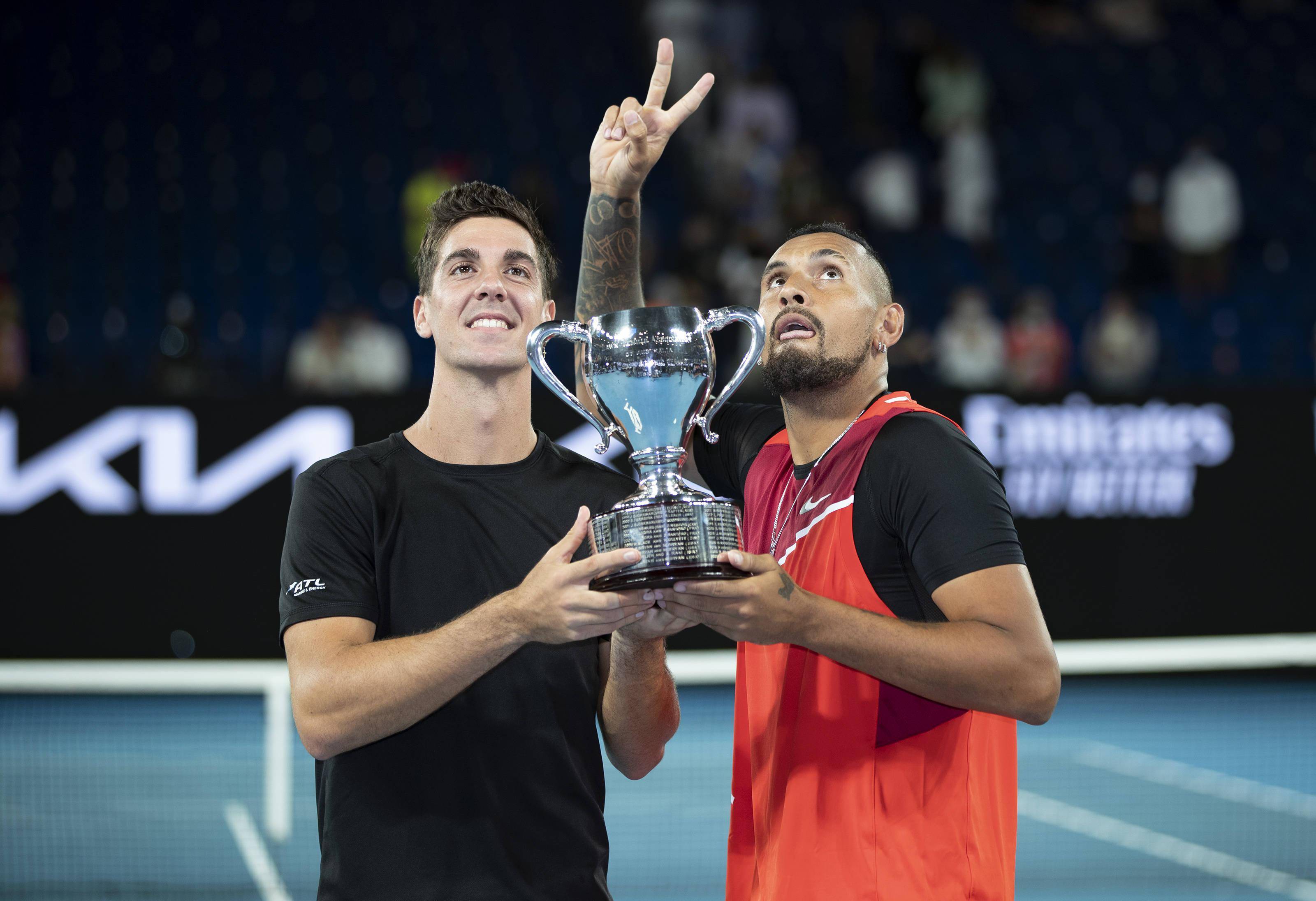 澳大利亚网球队完胜德国网球队，克耶高斯统治全场