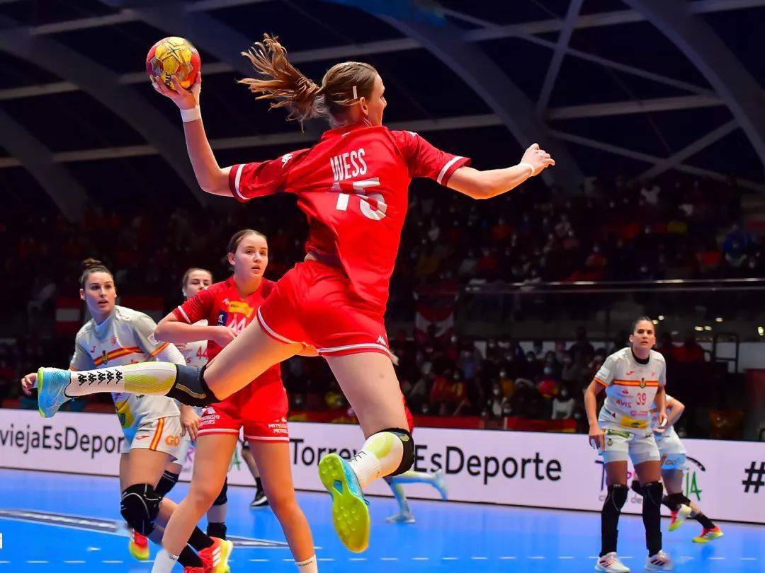 包含奥地利队轻取日本队，波尔状态火热的词条